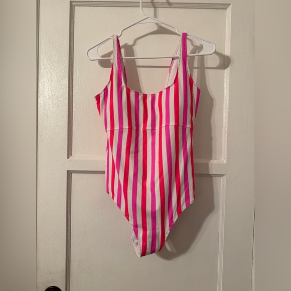 Fabletics Sunset Scoop One-Piece Swimsuit medium - Picture 5 of 7